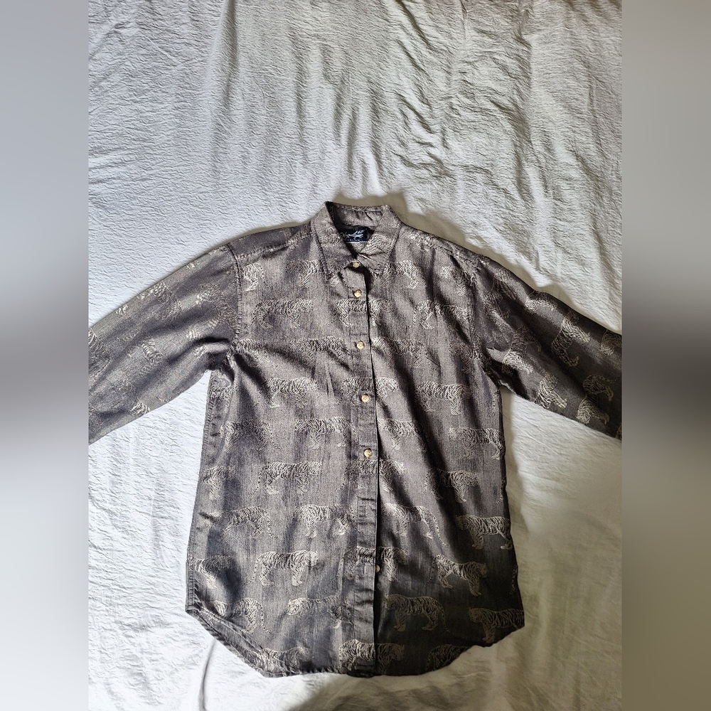 Woman's button down top